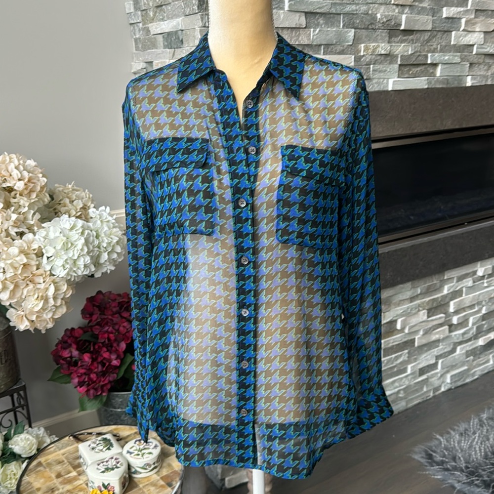 Equipment Sheer Silk Houndstooth Patterned Button Down Blouse Top. Size Small.